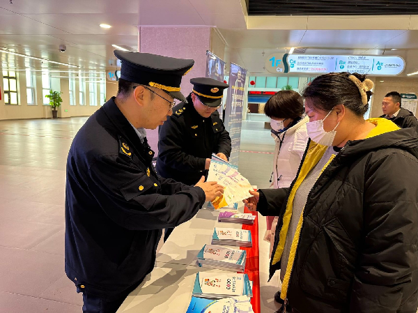 第六师市场监管局开展“全国安全用药月” 活动